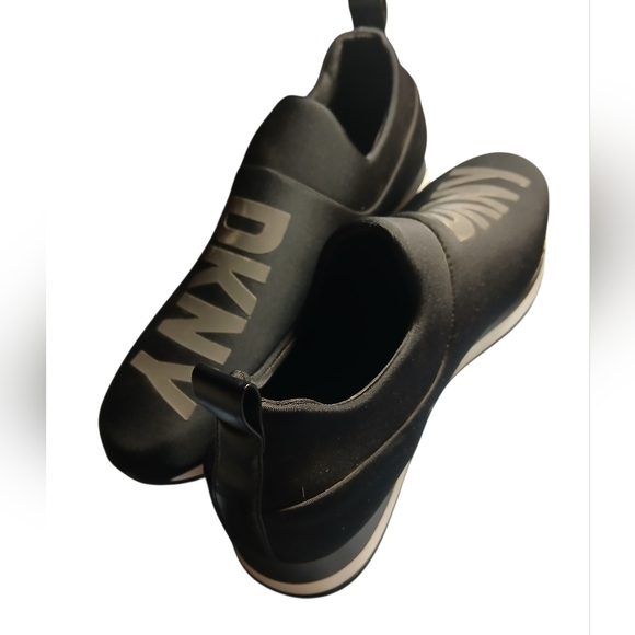 DKNY Women's Jadyn Logo Slip-On Sneakers in black with a silver metallic logo 10 - Picture 4 of 14